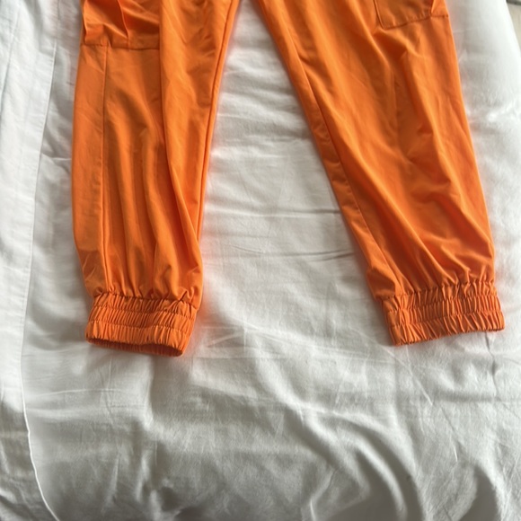 Orange Aritzia TNA Joggers - Picture 4 of 7